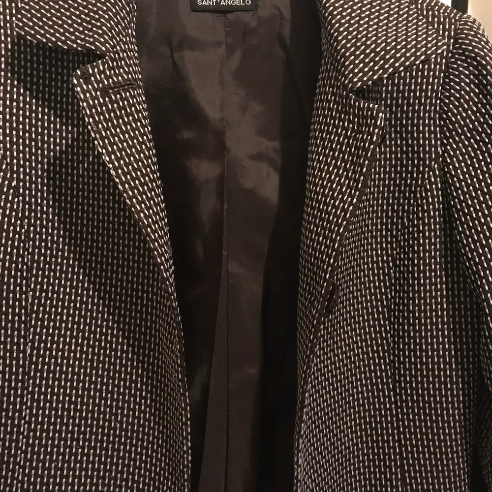 Blazer - Picture 3 of 5